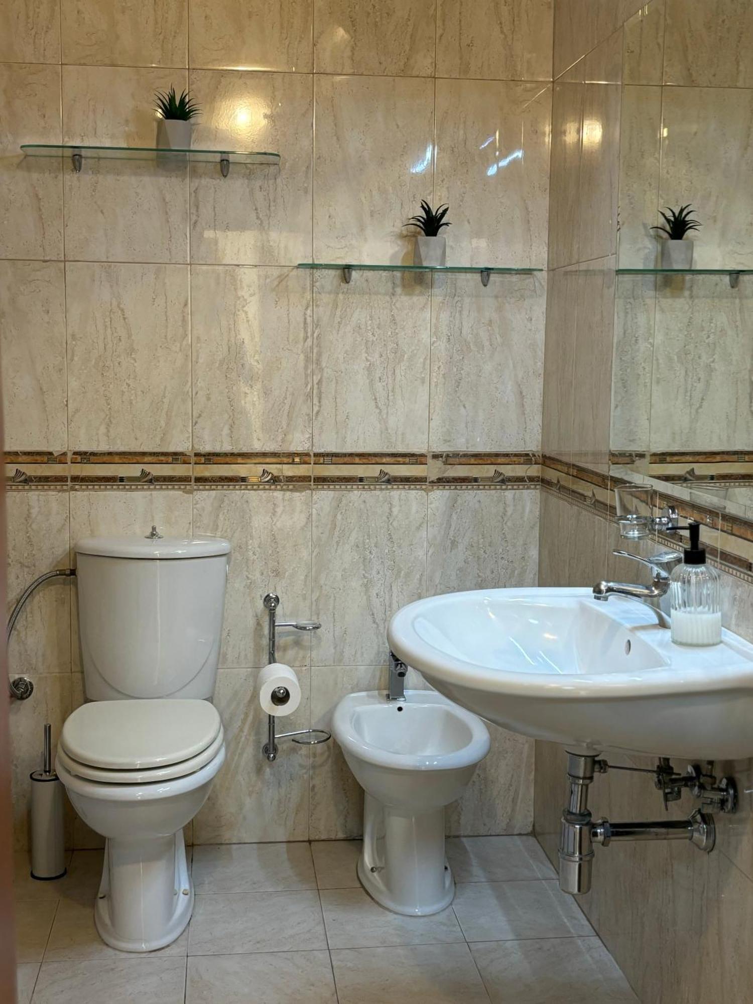 Tam 2Bdr Center Taiwan Apartment Tirana Exteriér fotografie